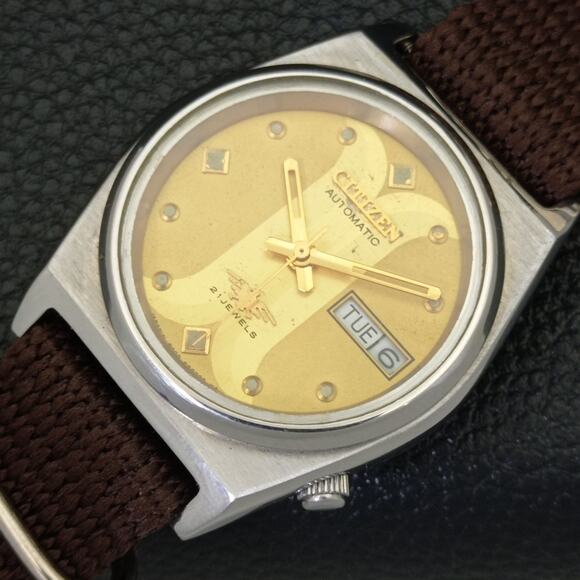 Vintage 1971 Citizen Automatic Mens Silver Watch W/daydate & Gold accents - Picture 6 of 9